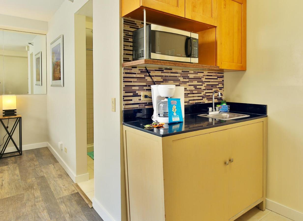 View With Pool Access In Aloha Surf! Appartement