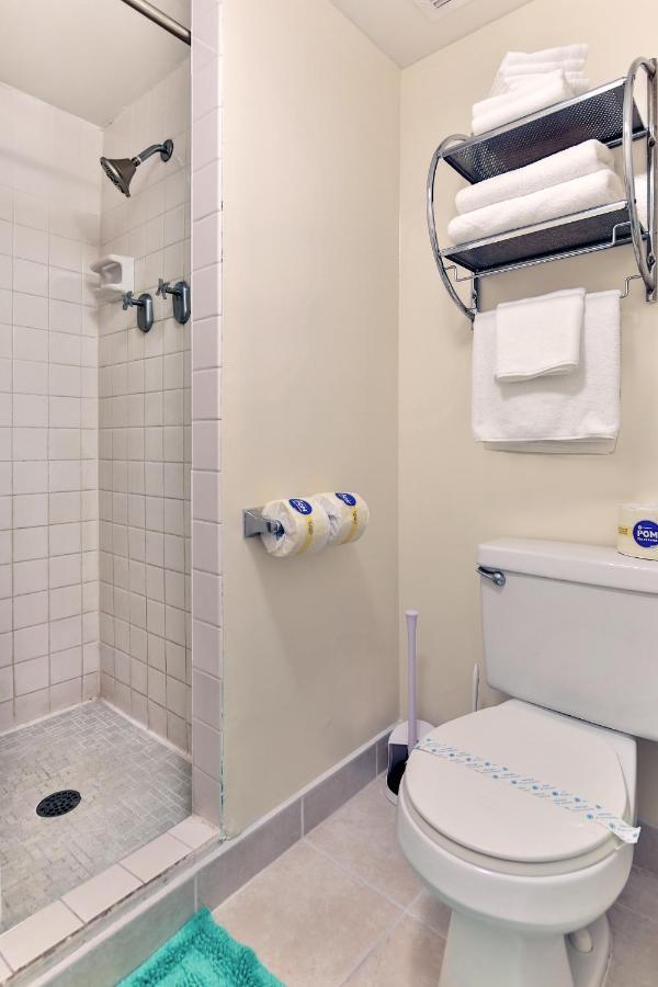 Apartamento View With Pool Access In Aloha Surf! Honolulu